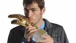 Casillas khoe "găng Vàng"